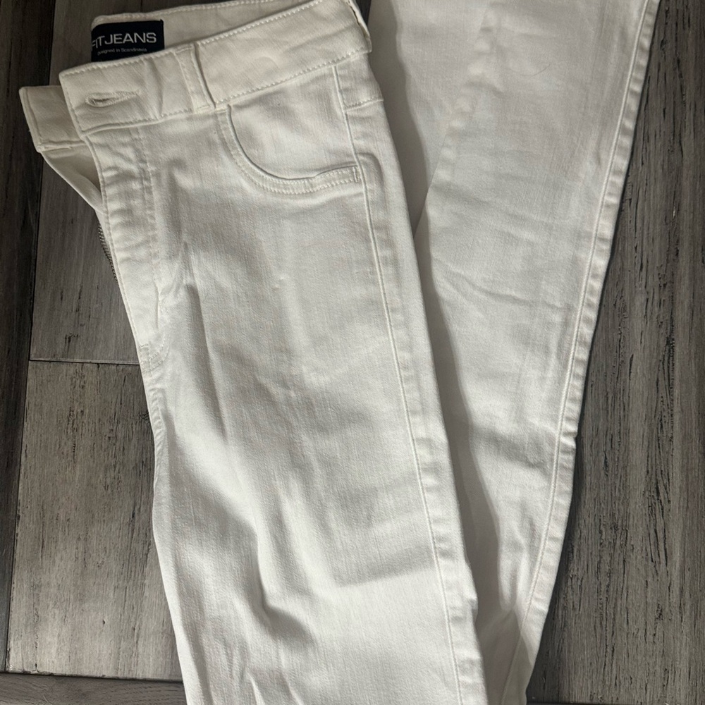 FITJEANS Women's Crisp White Skinny Jeans never worn!